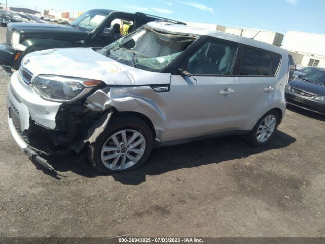 KNDJP3A5XJ7571757 KIA SOUL +