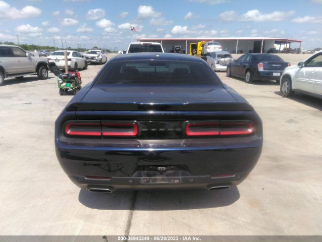 2C3CDZAG1FH740120 Dodge Challenger Sxt