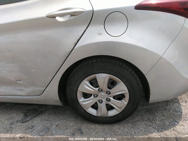 Hyundai ELANTRA SE 2016 5NPDH4AE6GH728950 Image 12
