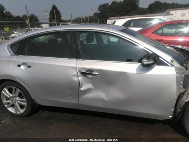1N4BL3AP2HC260137 Nissan Altima 3.5 Sl
