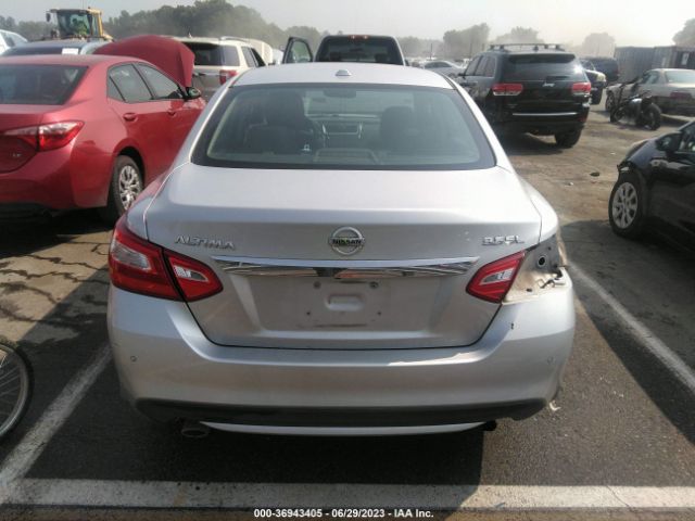 1N4BL3AP2HC260137 Nissan Altima 3.5 Sl