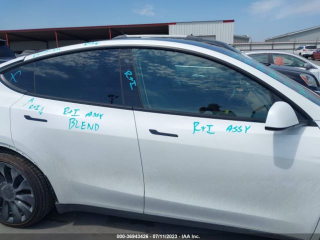 7SAYGDEF5PF661511 Tesla Model Y Performance