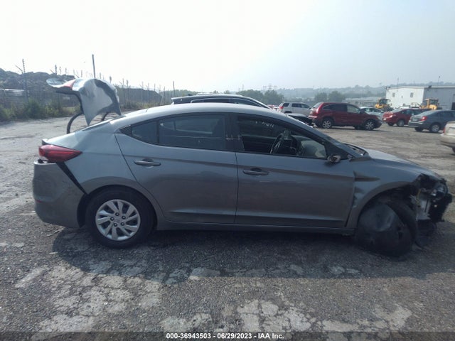 Hyundai ELANTRA SE 2018 KMHD74LF3JU572593 Image 4