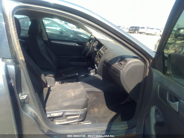 3VWLA7AJ3FM425046 Volkswagen Jetta Sedan 2.0l Tdi S