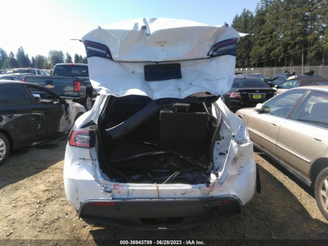 7SAYGAEE6PF738327 Tesla Model Y Long Range