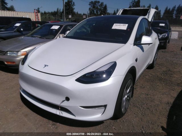 7SAYGAEE6PF738327 Tesla Model Y Long Range
