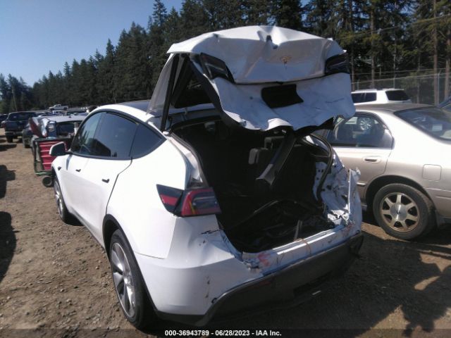 7SAYGAEE6PF738327 Tesla Model Y Long Range