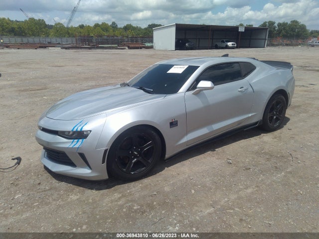 Chevrolet Camaro 1lt 2017 1G1FB1RS9H0117479 Image 2
