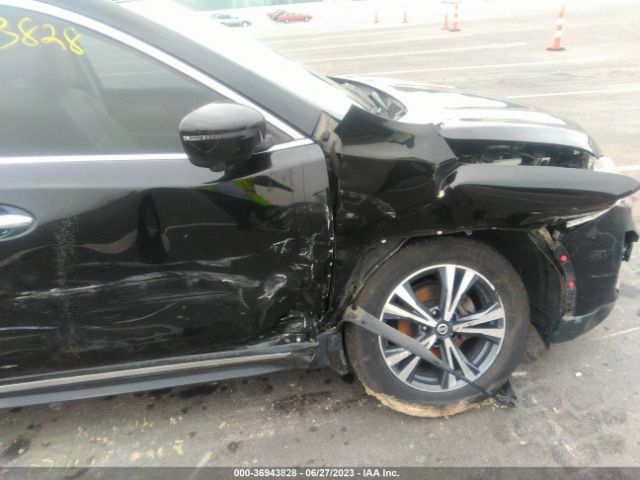 5N1AT2MVXHC831556 Nissan Rogue Sl