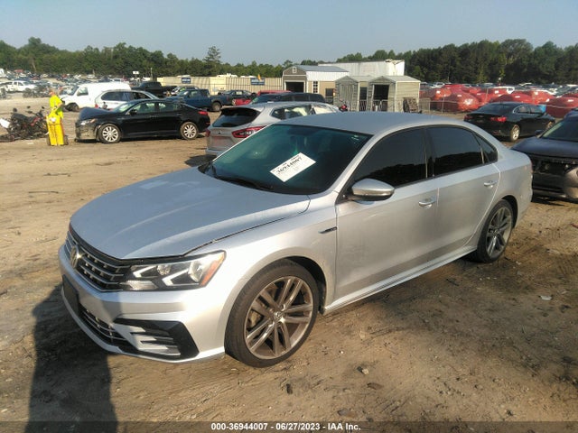 1VWAA7A39JC034163 Volkswagen Passat 2.0t S/r-line