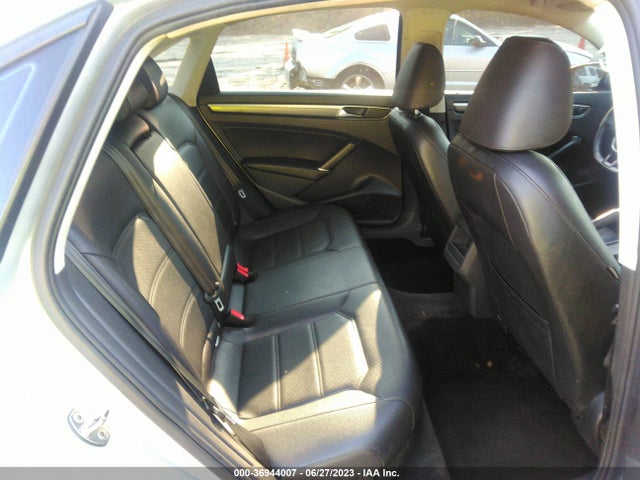 1VWAA7A39JC034163 Volkswagen Passat 2.0t S/r-line
