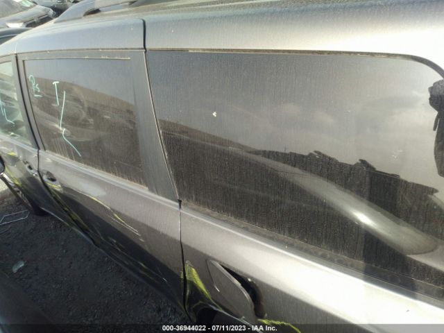 5TDYK3DCXES427063 Toyota SIENNA XLE