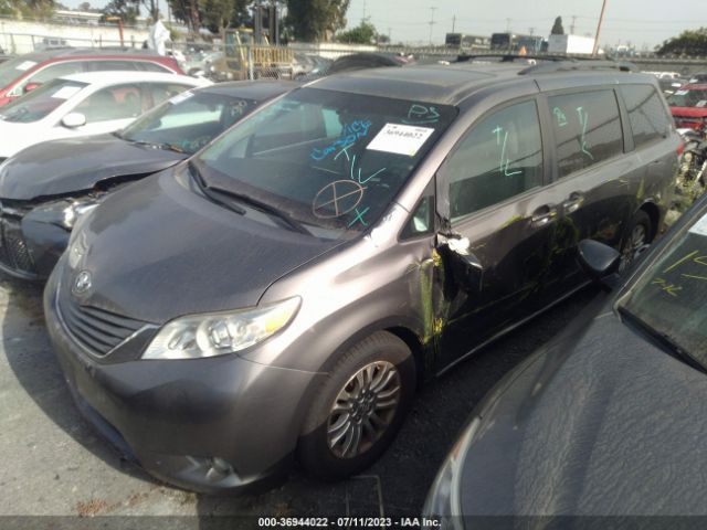 5TDYK3DCXES427063 Toyota SIENNA XLE