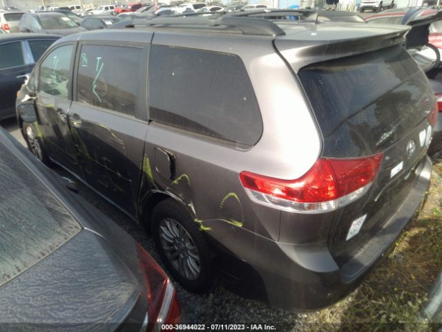 5TDYK3DCXES427063 Toyota SIENNA XLE