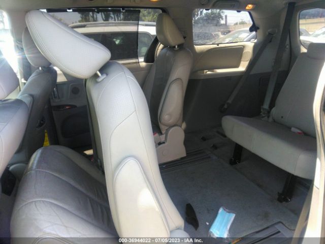 5TDYK3DCXES427063 Toyota SIENNA XLE