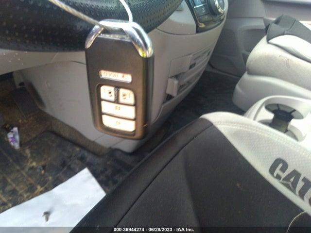 Honda ODYSSEY SE 2016 5FNRL5H3XGB010637 Image 11