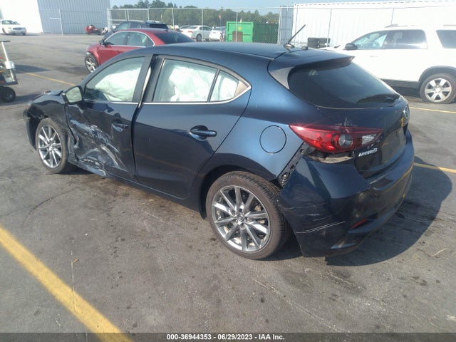 2018 MAZDA MAZDA3 5-DOOR TOURING VIN: 3MZBN1L31JM222709