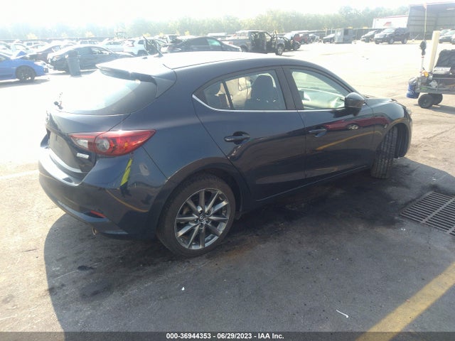 2018 MAZDA MAZDA3 5-DOOR TOURING VIN: 3MZBN1L31JM222709