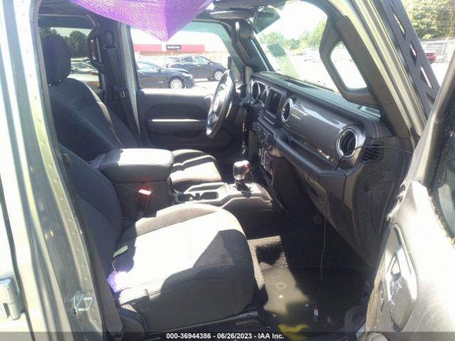 1C4HJXEN5KW600090 Jeep Wrangler Unlimited Sahara