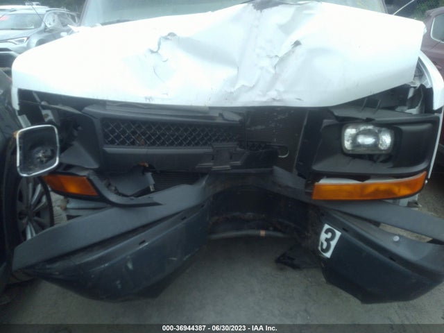 Chevrolet Express 3500 Work Van 2017 1GCZGHFG6H1123040 Image 10
