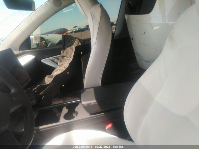 7SAYGDEF1NF389827 Tesla Model Y Performance