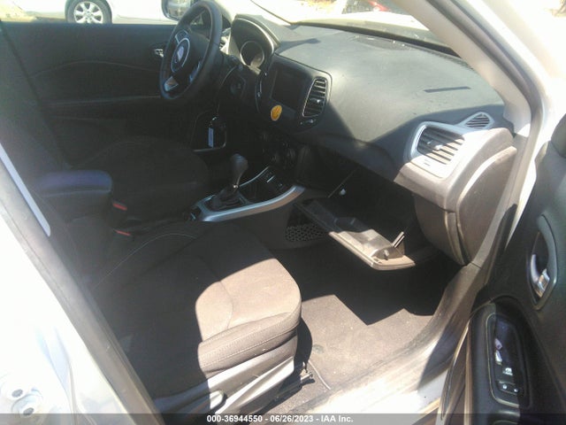 3C4NJCAB7LT257524 Jeep Compass Sport