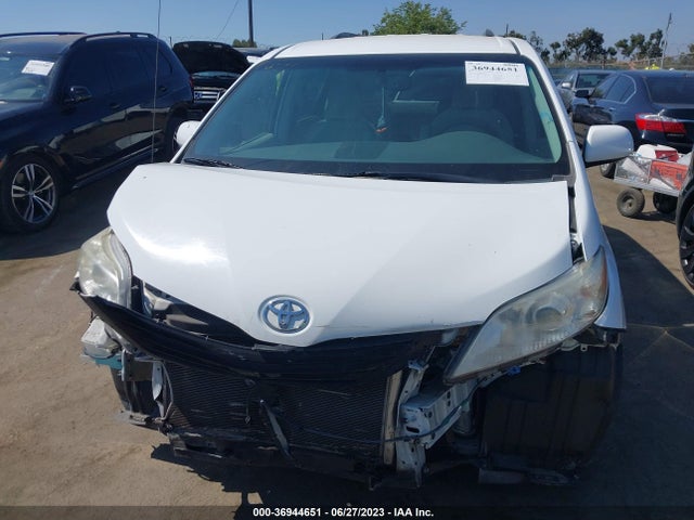Toyota SIENNA LE 2014 5TDKK3DC0ES501158 Image 5