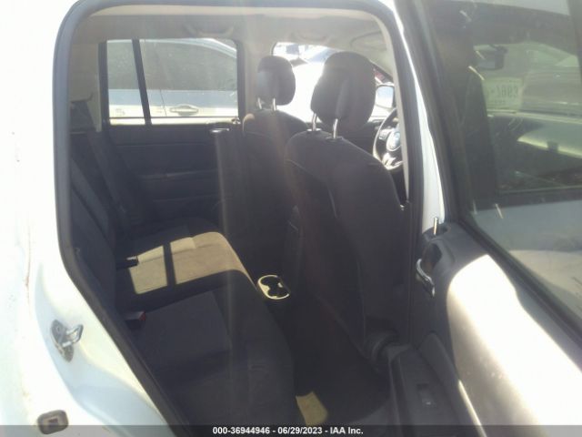 1C4NJCBA2GD621592 Jeep Compass Sport