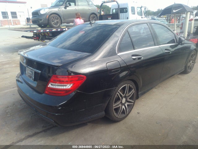 2013 MERCEDES-BENZ C-CLASS C 250 VIN: WDDGF4HB1DR261641