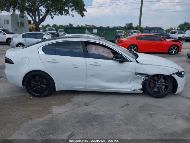 SAJAJ4BV1HCP10604 Jaguar Xe 35t Premium