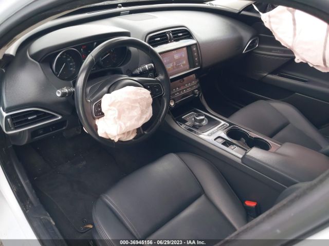 SAJAJ4BV1HCP10604 Jaguar Xe 35t Premium