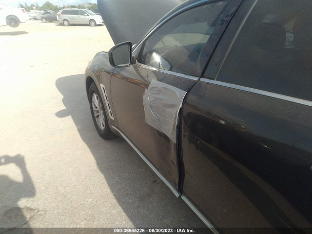 2013 INFINITI FX37 VIN: JN8CS1MW2DM172125