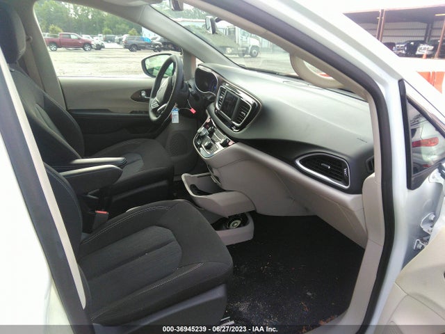 2C4RC1CG6NR218664 Chrysler Voyager Lx