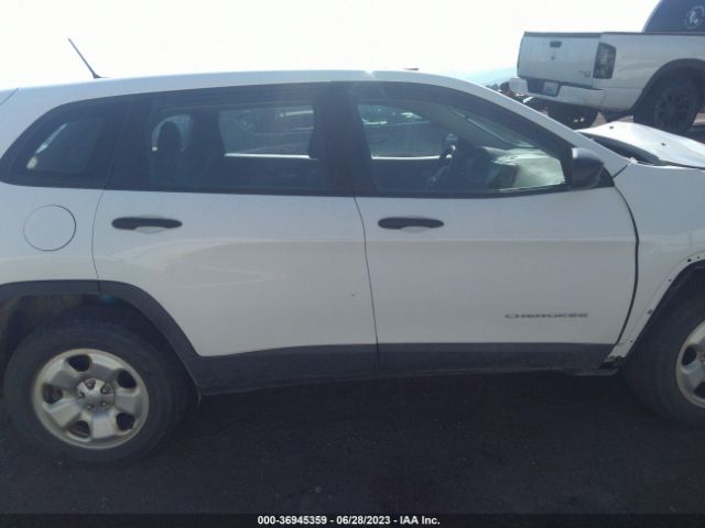 1C4PJMAB7HD230819 Jeep Cherokee Sport
