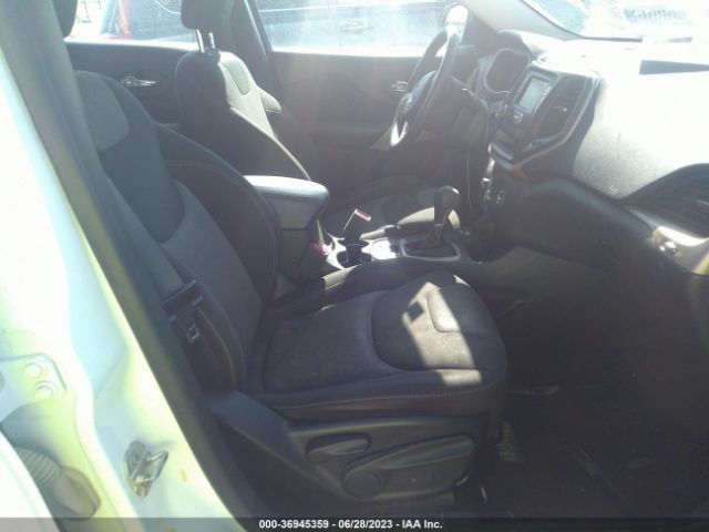 1C4PJMAB7HD230819 Jeep Cherokee Sport