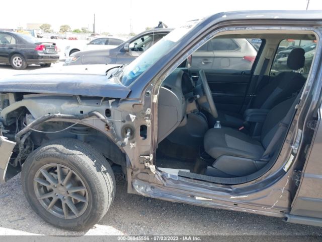 1C4NJPBA3HD147757 Jeep Patriot Sport