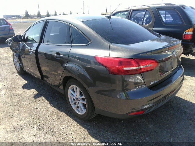 Ford FOCUS SE 2017 1FADP3F20HL325321 Image 3