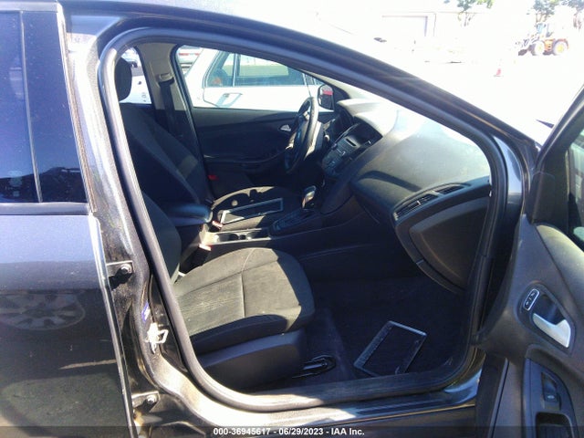 Ford FOCUS SE 2017 1FADP3F20HL325321 Image 5