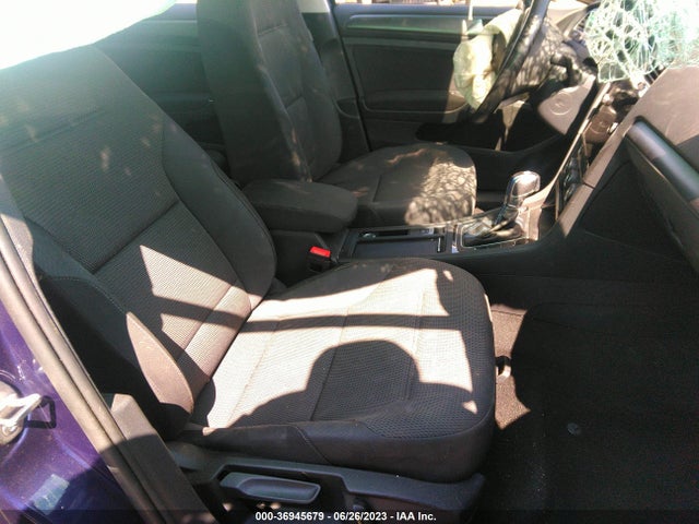 WVWKR7AU4KW902868 Volkswagen E-golf Se