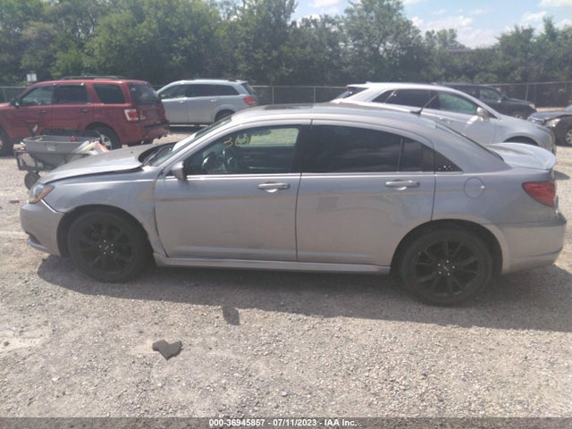 Chrysler 200 Limited 2014 1C3CCBCG0EN191815 Image 14