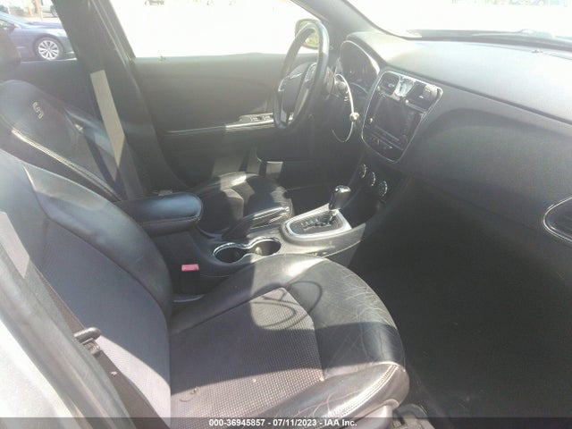 Chrysler 200 Limited 2014 1C3CCBCG0EN191815 Image 5