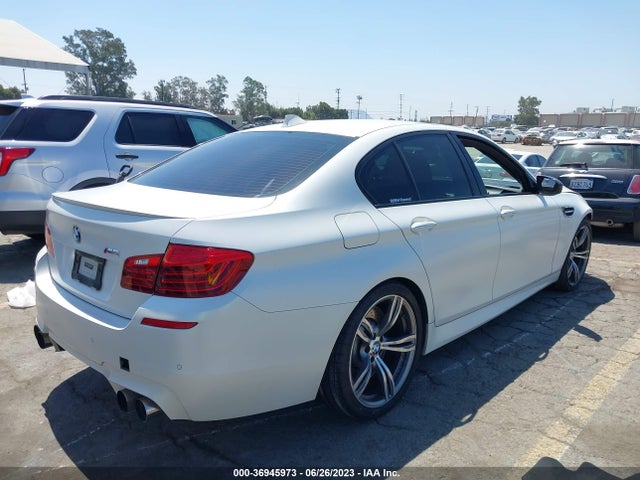 2015 BMW M5, VIN: WBSFV9C51FD594857