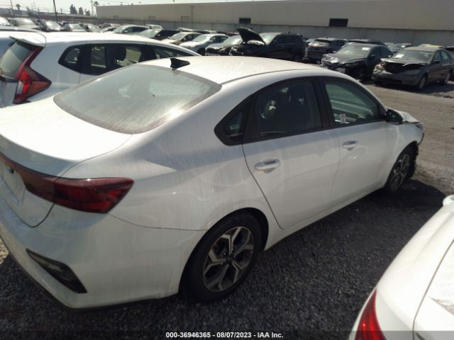 3KPF24AD1ME355351 KIA Forte Lxs