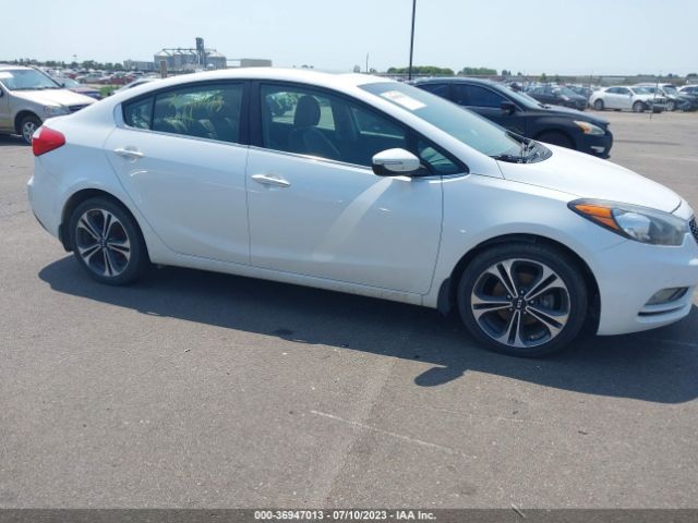 KNAFZ4A80E5050724 KIA FORTE EX