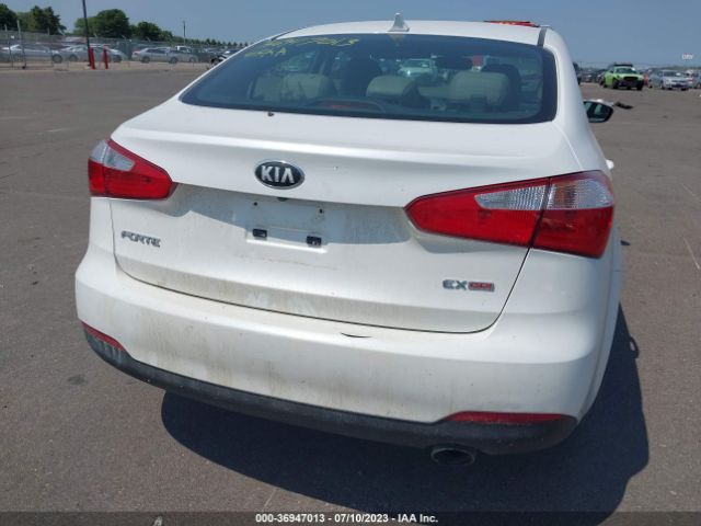 KNAFZ4A80E5050724 KIA FORTE EX