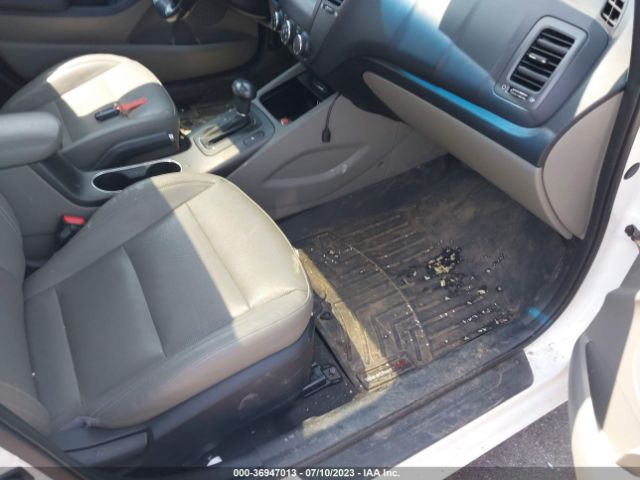 KNAFZ4A80E5050724 KIA FORTE EX