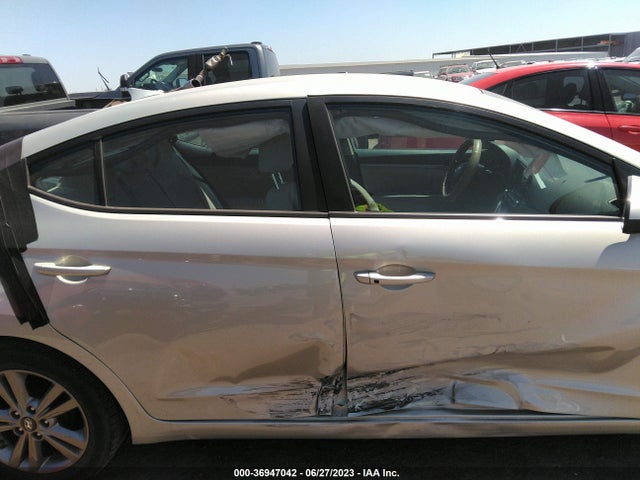 Hyundai ELANTRA SE 2017 5NPD84LF5HH114141 Image 13