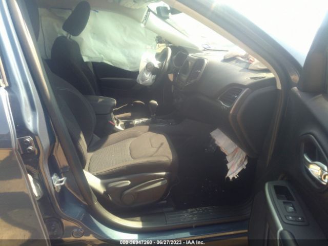 1C4PJLCB7MD173488 Jeep Cherokee Latitude