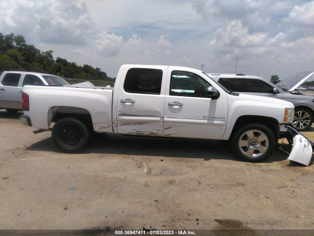 2011 CHEVROLET SILVERADO 1500 LT VIN: 3GCPCSE03BG232892
