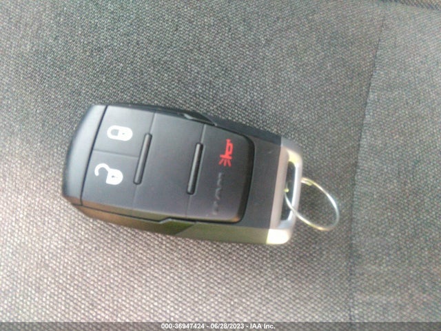36947424 :رقم المزاد ، 3C6UR5CL7NG201883 vin ، 2022 Ram 2500 Tradesman مزاد بيع